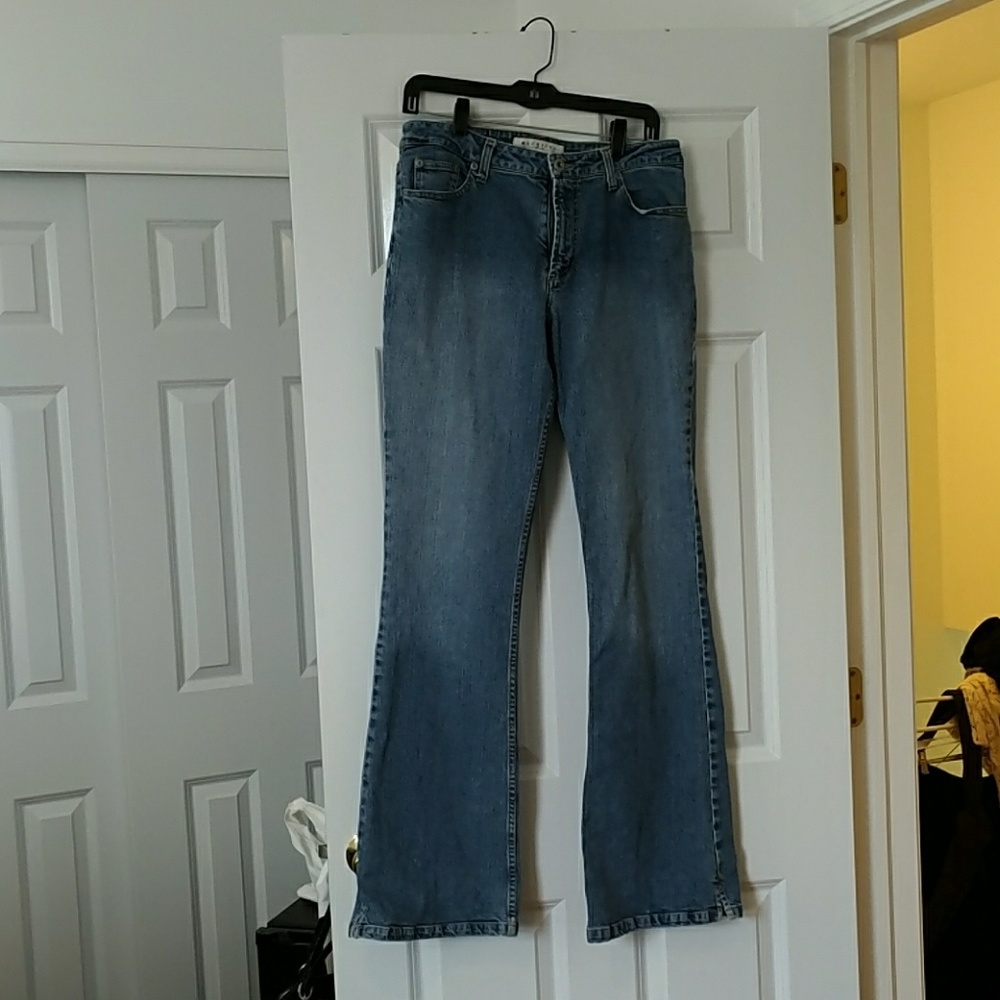 Maurice Jeans size 7/8 Low Rise Flare, Lng